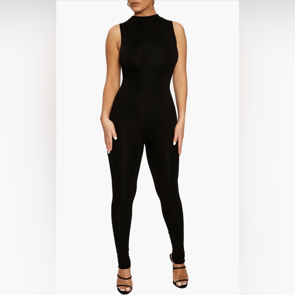 Naked Wardrobe
The NW Sleeveless Jumpsuit size medium used twice